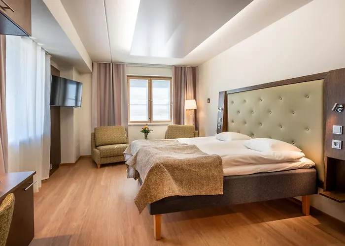 瓦罗尼亚酒店 酒店 4*