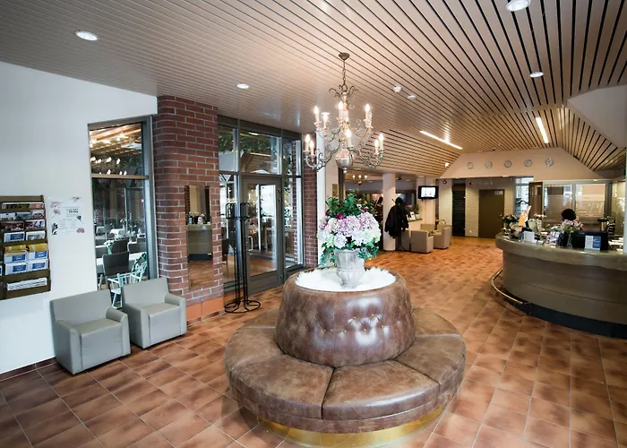 瓦罗尼亚酒店 酒店 4*