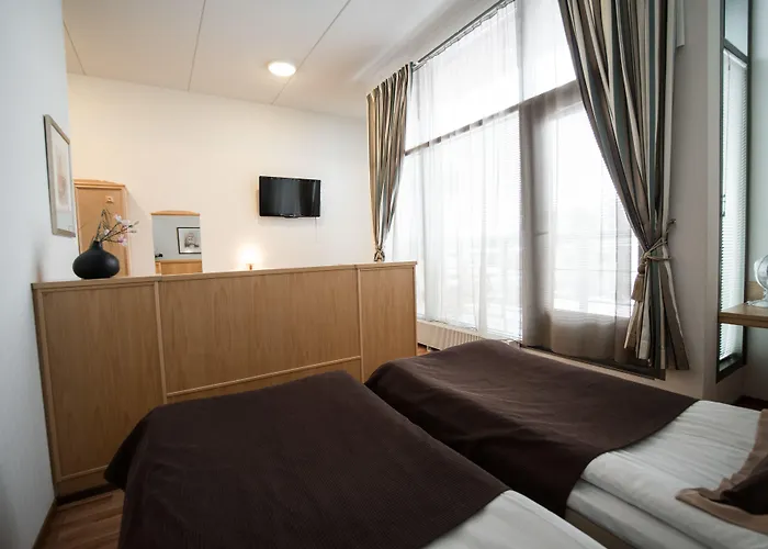 瓦罗尼亚酒店 酒店 瓦萨