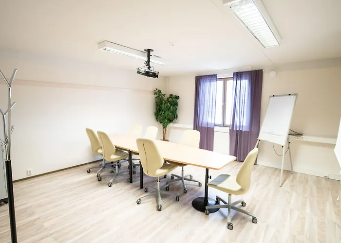 瓦罗尼亚酒店 酒店