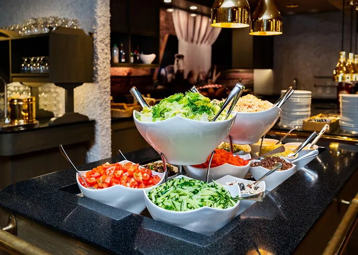 瓦罗尼亚酒店 4*