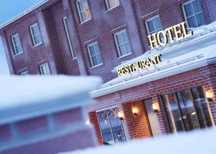 瓦罗尼亚酒店 4* 瓦萨