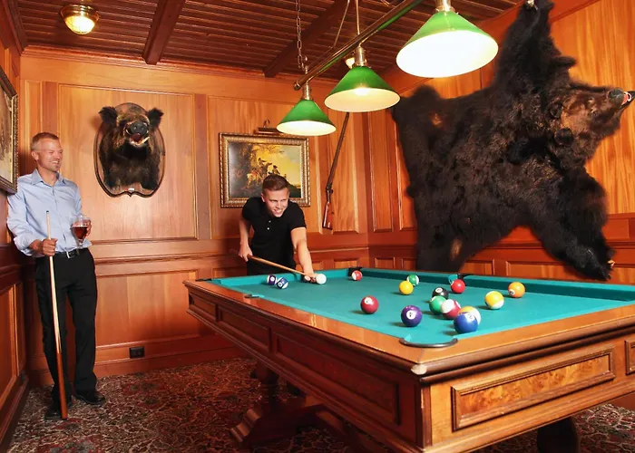 瓦罗尼亚酒店 瓦萨